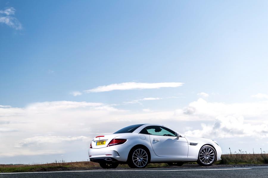  Mercedes-Benz SLC180 AMG Line (R172) 2016 года  (UK) (фото 26 из 40)